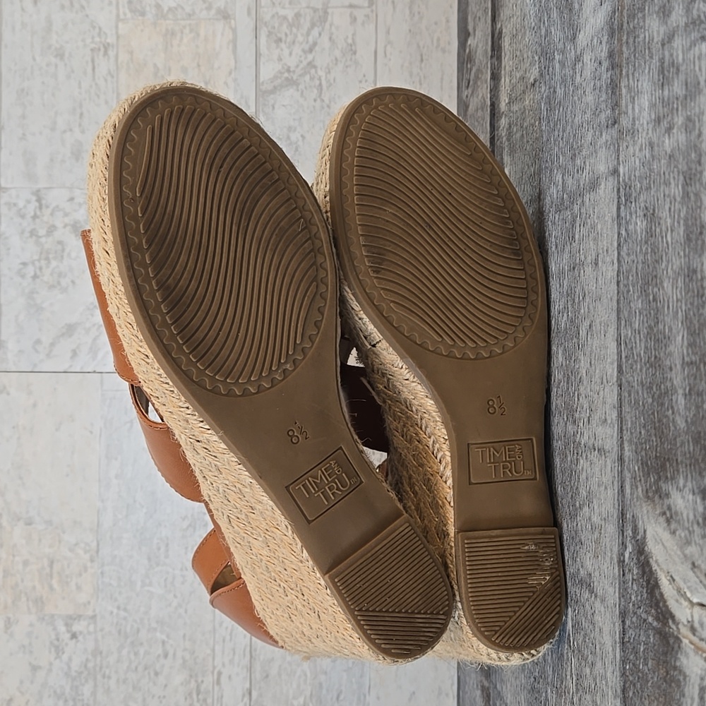 Time And Tru Woven Wedge Tan Brown Sandals Size 8.5 Womans - Picture 7 of 10